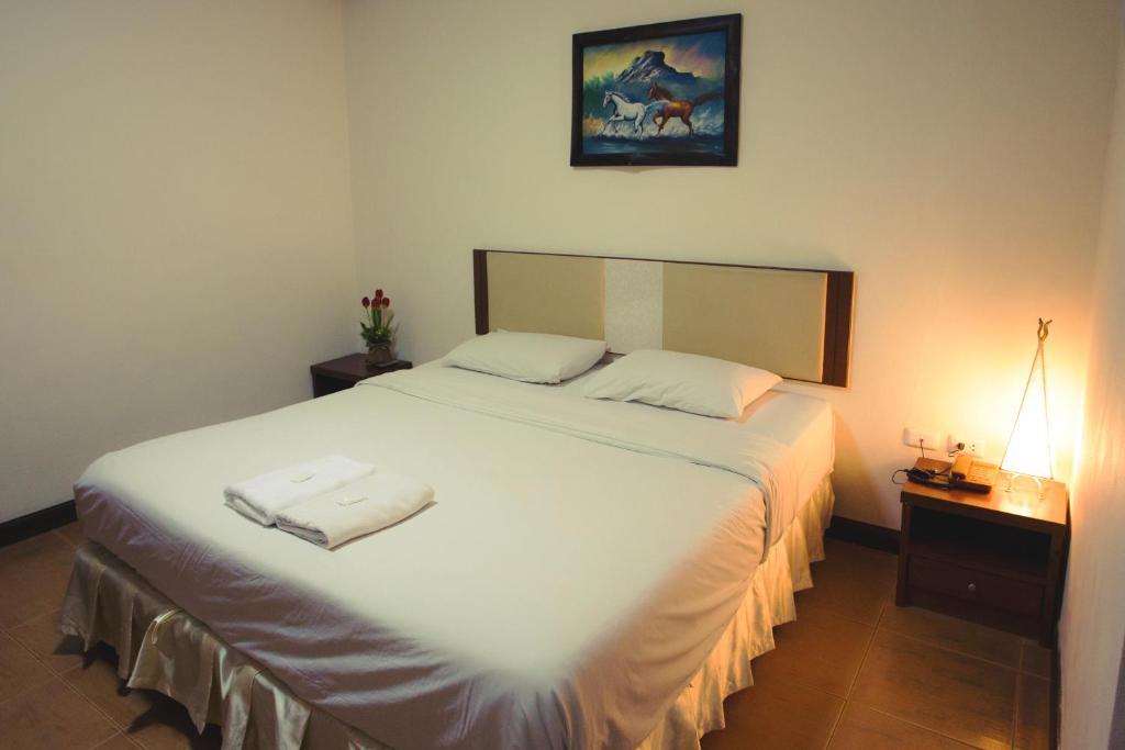 The Residence Hotel -Sha Extra Plus Chiang Mai Exterior photo